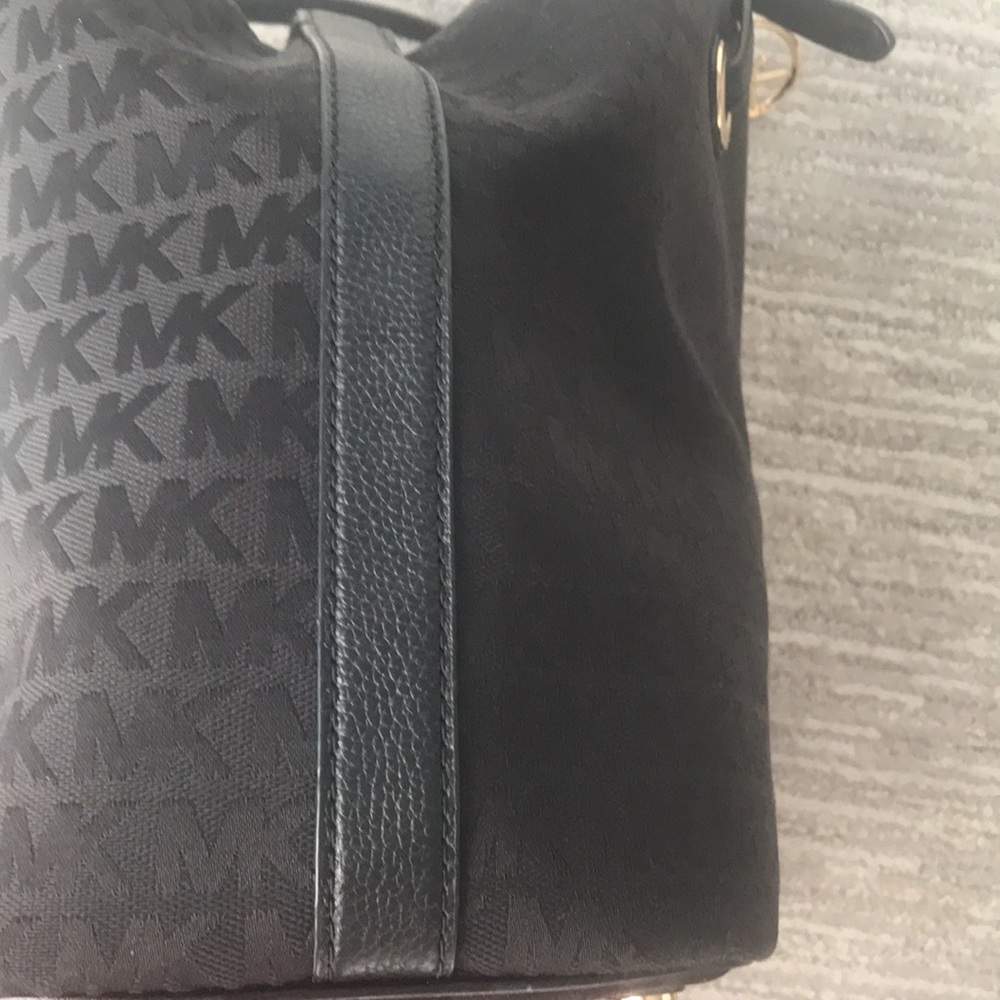 Michael Kors Black Canvas bucket purse - Picture 8 of 12